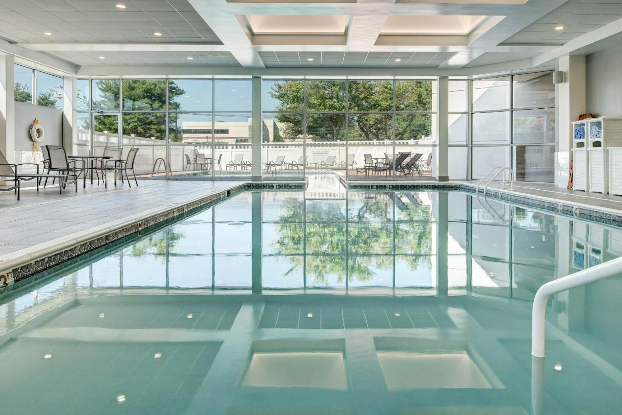 Sheraton Eatontown Hotel Exterior foto